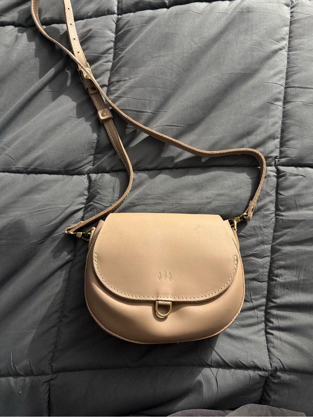 Women’s Saddle Crossbody Bag - stone